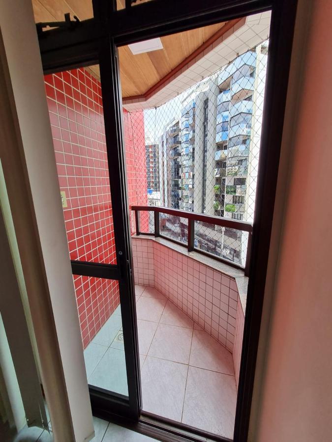 Apt Encantador Centro Guarapari, Completo, 50 M Da Praia Exterior photo