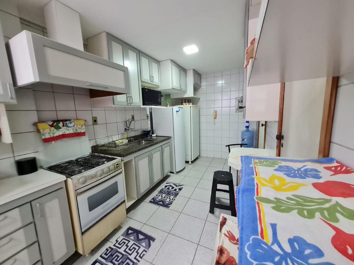 Apt Encantador Centro Guarapari, Completo, 50 M Da Praia Exterior photo